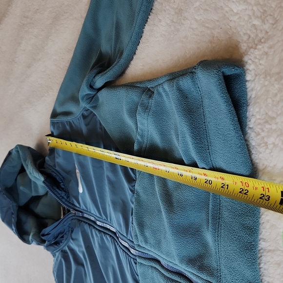NIKE Boys xl zip front jacket with hood in beautiful blue/grey color - Picture 10 of 10